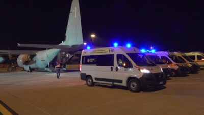 Italia accoglie bambini di Gaza: 3 aerei militari per cure urgenti. È la 16a missione