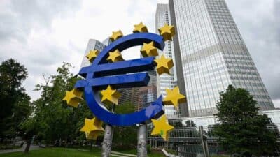 Tassi, PIL e inflazione: BCE e FED prudenti, con la guerra che complica le previsioni economoiche