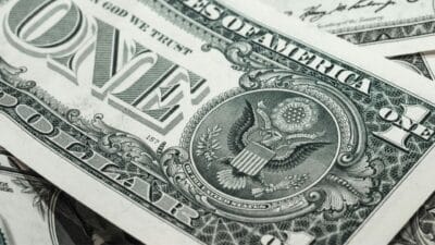 Dazi e Iran, una “cortina mediatica” per nascondere la gravità del debito pubblico Usa