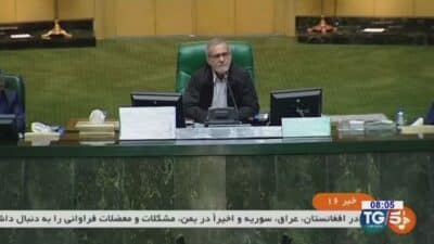Iran nel caos, 30 mila morti fra i civili. Stati Uniti pronti ad attaccare: il piano è pronto