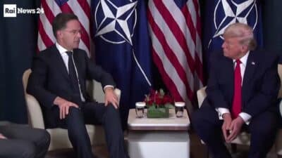 Trump “con la pistola sul tavolo”, Chiesa: la NATO rischia di essere smantellata dal suo stesso alleato