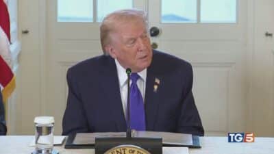 Venezuela, Donald Trump tende la mano a Machado: “Vorrei coinvolgerla nel processo di transizione”