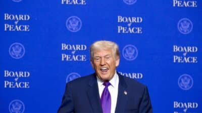 Via ai lavori del Board of Peace di Trump: chi ne fa parte, chi no e il discorso inaugurale