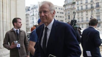 De Villepin all’Eliseo? La missione dell’ex premier: “Cambiare l’Ue e fermare Trump”