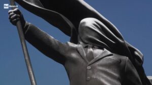 La nuova statua di Banksy a Londra