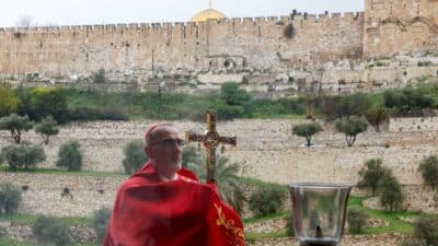 La Pasqua 2026 in guerra, Mons. Fisichella: “La pace è possibile, basta aprire il nostro cuore a Cristo”