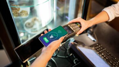 Pagamenti Bancomat, nuovo decreto fiscale punta a ridurre commissione degli esercenti