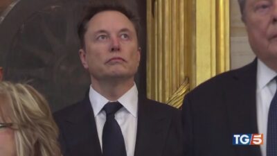 SpaceX entra in Borsa, l’operazione è da record: già raccolti 75 miliardi di dollari