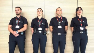 FS Security presenta le nuove bodycam per gli operatori: come funziona la “rivoluzione” del pulsante rosso